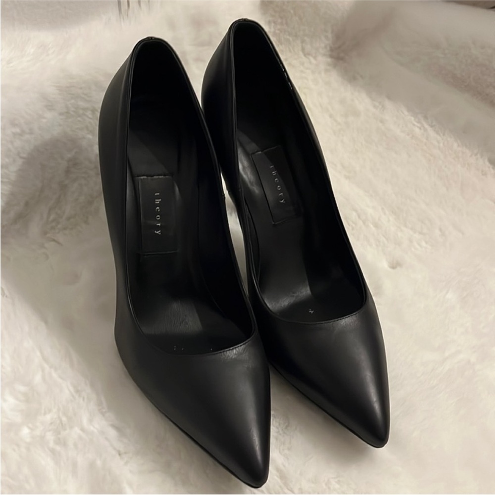 THEORY Black Leather Pumps